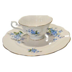 Teacup & Saucer Royal Albert Forget-Me-Not Bone China  Gold Trim‎ Floral Design